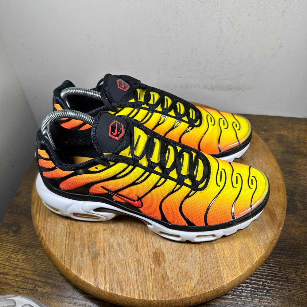 Nike Air Max Plus Sunset Orange Yellow Black HF0552-001 Mens Size 10 Sneaker - Picture 1 of 8